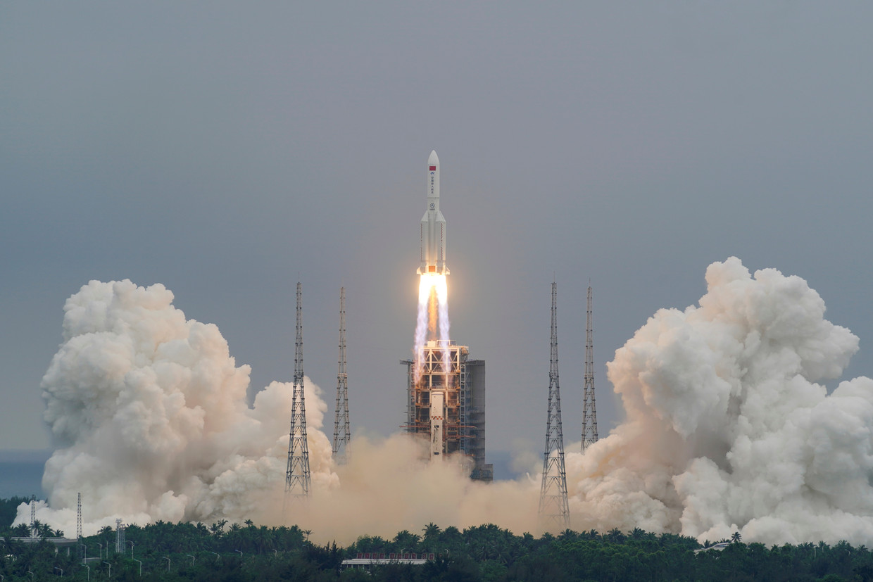 A rocket launch at the Chinese launch base Wenchang, April 2021. Image VIA REUTERS