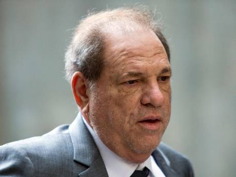 Harvey Weinstein bepleit onschuld in nieuw proces