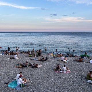 Surfen op een hittegolf: in Scheveningen en Noord-Frankrijk is de zee warmer dan in Saint-Tropez