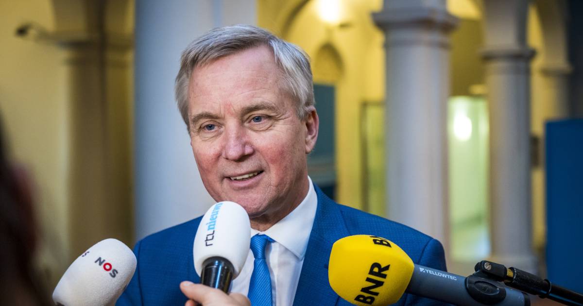 Kabinet gaat weigerachtige gemeenten dwingen tot opvang asielzoekers