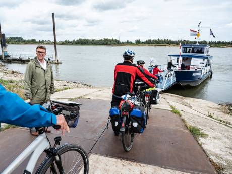 Nog geen ‘ja’ uit Zevenaar over geld voor Pieterpad-pontje tussen Pannerden en Millingen