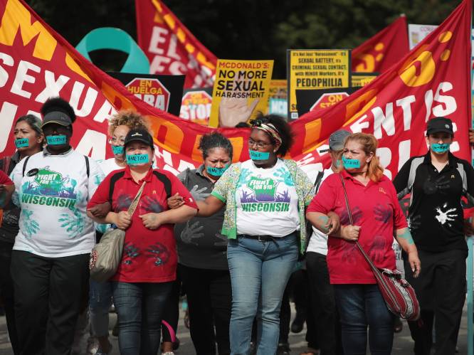 Amerikaanse McDonald's werknemers protesteren tegen seksuele intimidatie op de werkvloer: #MeToo