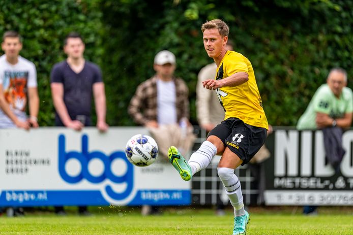 Robin Schouten maakt dankbaar gebruik van zijn clausule.