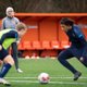 De potentiële bondscoach ziet nog genoeg ruimte voor groei in het Nederlandse vrouwenvoetbal