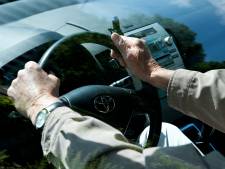 Waarom je in dit land een boete kan krijgen als je autorijdt met een dikke winterjas aan