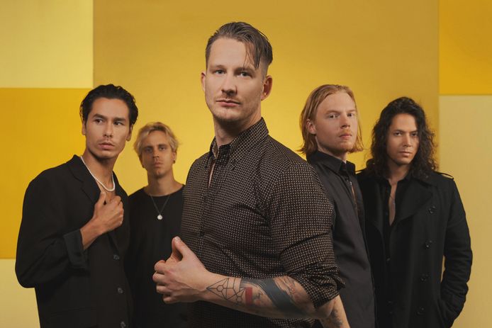 De in 2021 in Enschede opgerichte band Ten Times a Million. Dit jaar staan ze op Pinkpop. Vlnr: Peter Muller, Alex Freise, Martin Duve, Mart Nijen Es en Sem Christoffel.