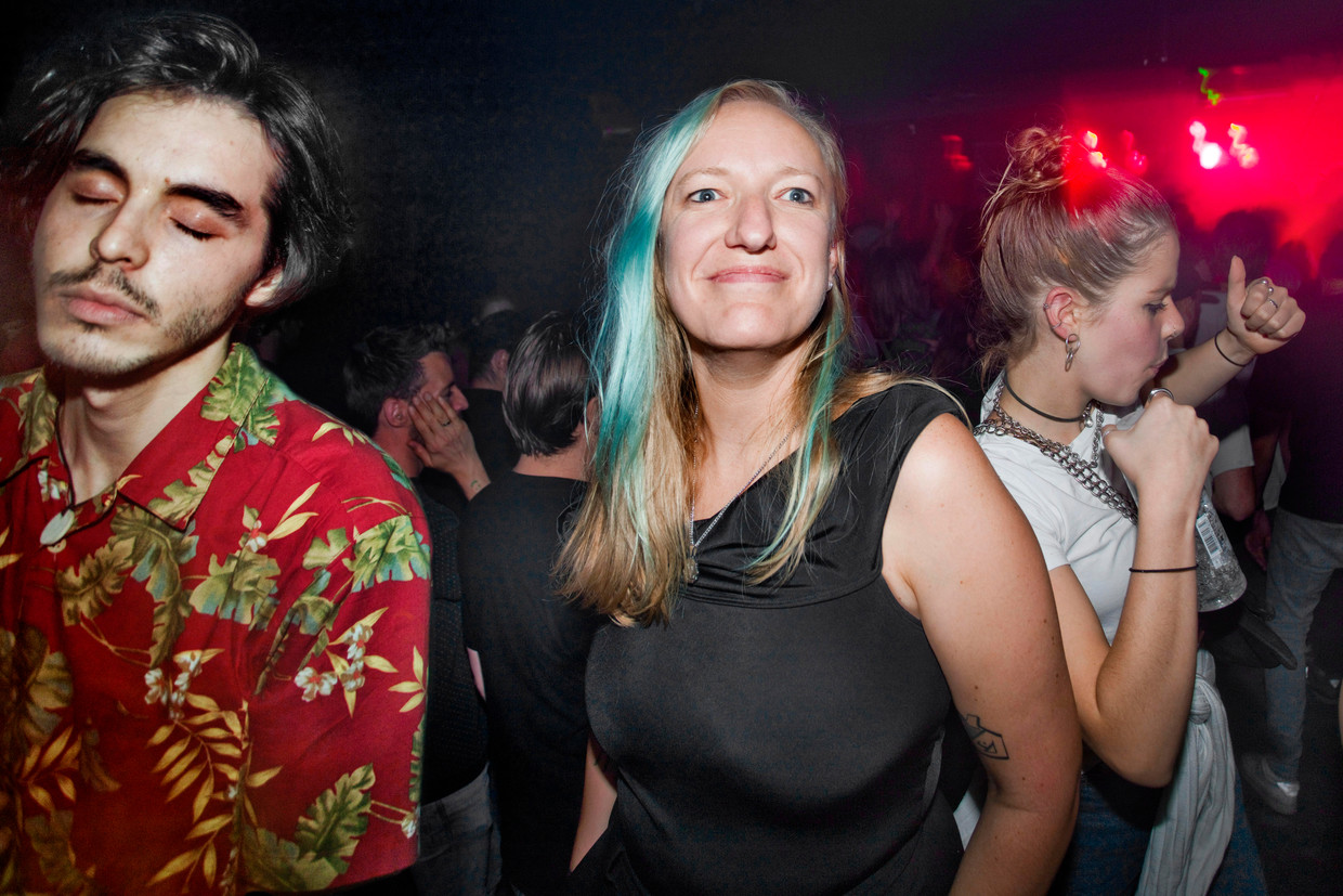 Programmeur en dj Jetti Steffers: 'Je voelt je al snel verbonden met elkaar, dat vind ik heel bijzonder aan de nacht’.
