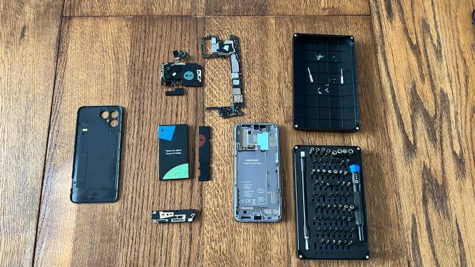 GETEST. Fairphone 4, de smartphone die je zelf uit elkaar kan halen en repareren