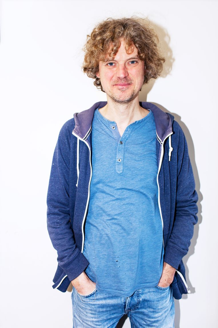 Ronnie Terpstra van boekhandel Van der Velde, Leeuwarden. Beeld Renate Beense