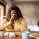 Kan neuspeuteren dementie veroorzaken? 5x waarom het slecht voor je is