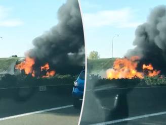 VIDEO: E17 Kalken volledig dicht door brandende truck - lading grind op rijbaan