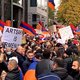 Honderden Armeniërs betogen in Brussel alsof Covid-19 niet bestaat