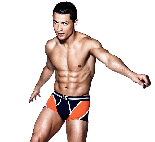 Ronaldo krijgt eetbare onderbroek Time out hln.be