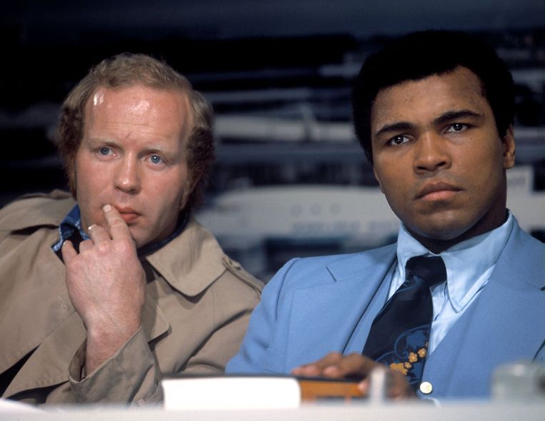 Rudi Lubbers en Muhammad Ali. Oud-bokser Lubbers staat vanavond centraal in Andere Tijden Sport. Beeld anp