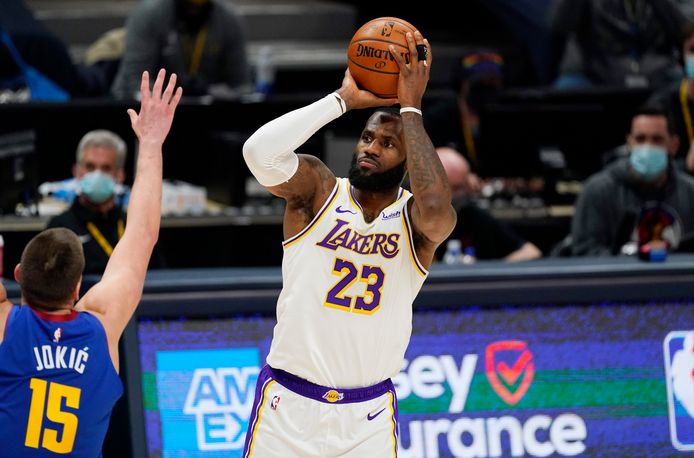 Ook LeBron James kon de nederlaag niet voorkomen.