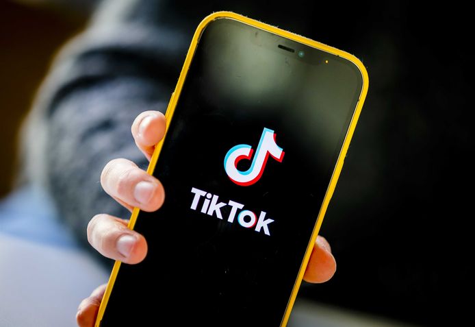 De app van TikTok op een mobiele telefoon.