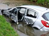 Auto te water door ongeluk bij Tollebeek