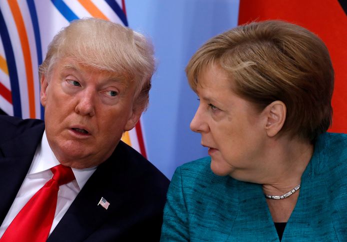 Donald Trump en Angela Merkel tijdens hun ontmoeting in Hamburg in juli 2017.