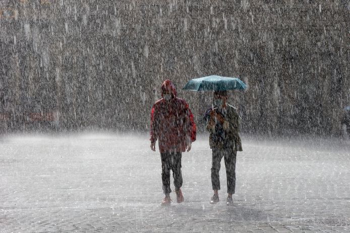 Felle regen op de Brusselse Grote Markt eerder deze maand.