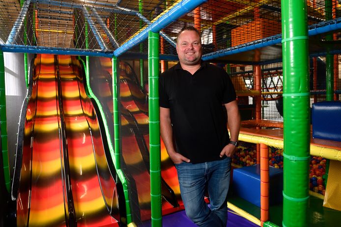Jeroen Verhoeven in zijn indoorspeeltuin in Soesterberg.