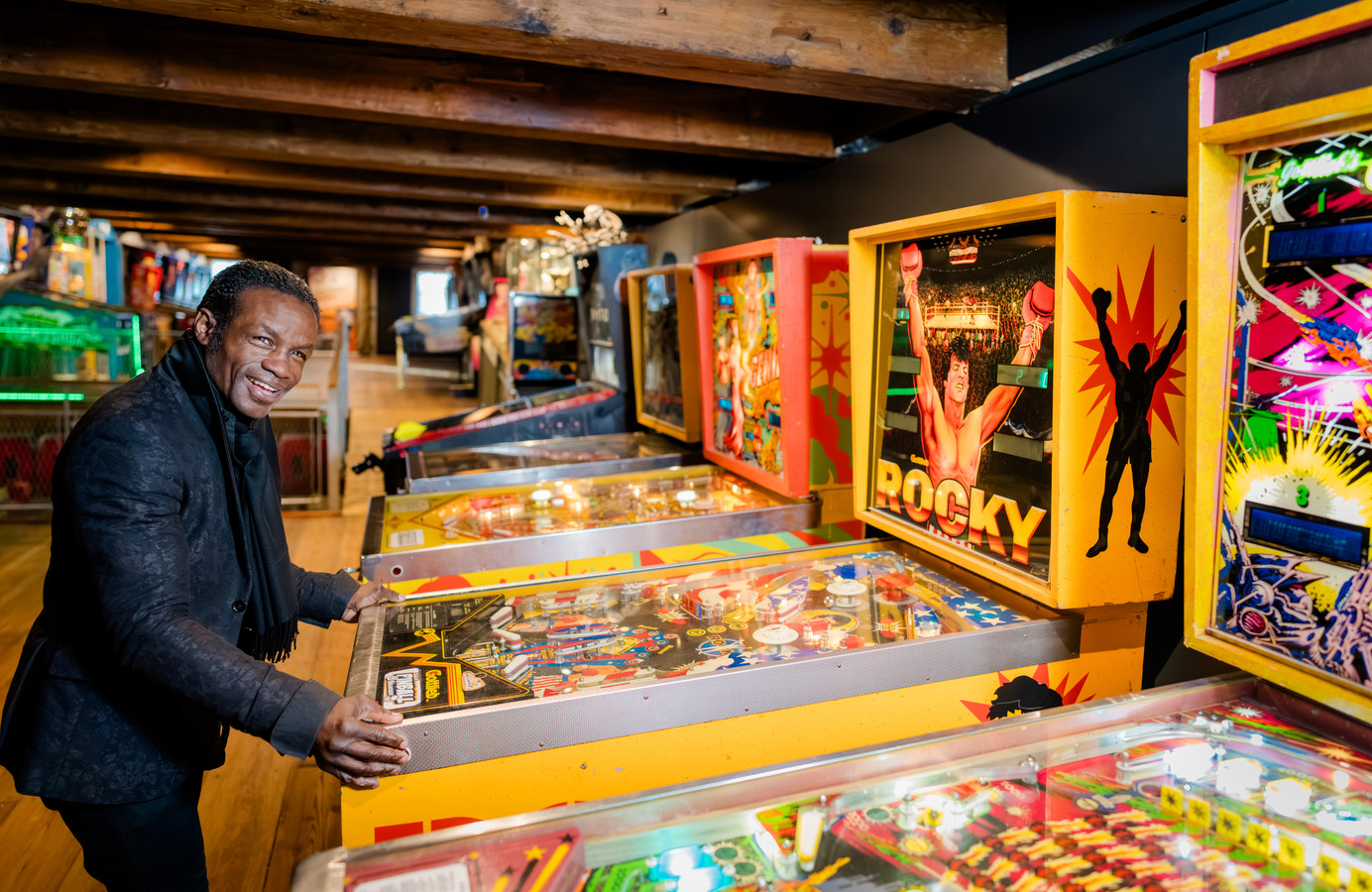 We liepen bokslegende Regilio Tuur tegen het lijf: hoe is het met hem