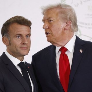 Macron haalt uit naar Trump: ‘openlijk anti-Europees’ en uit op uiteenvallen EU
