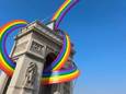 Cette “installation” sur l’Arc de Triomphe à Paris fait enrager les anti-LGBT