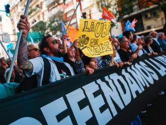 Des centaines de milliers d’Argentins manifestent contre la politique d’austérité du président Milei