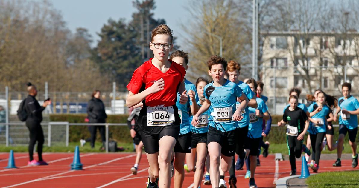Talent Thijmen (12) rent en groeit als een speer: ‘In jaar vijf paar hardloopschoenen versleten’