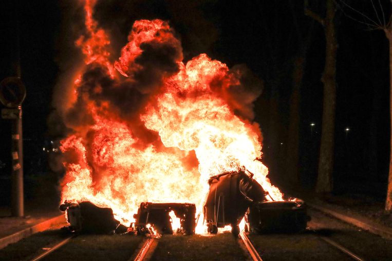 Dozens arrested in horrific demonstrations against retirement plans in French cities