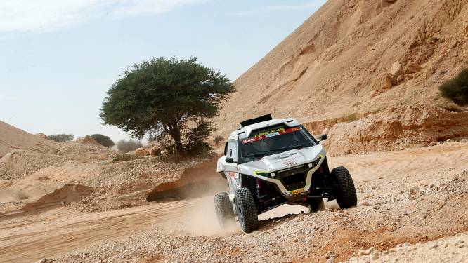 Michiel Becx gaat getob in Dakar Rally niet uit de weg met zijn Arcane-project 