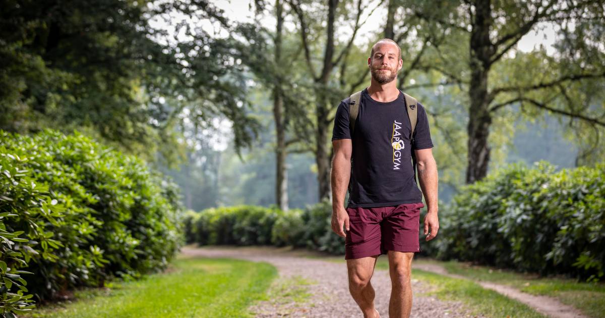 Jaap (37) loopt al tien jaar lang op blote voeten: 'Ik maak een uitzondering voor twee gelegenheden'