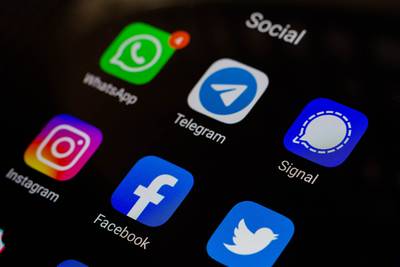 Australië opent offensief tegen internettrollen: “Sociale media kunnen te vaak een paleis zijn voor lafaards”