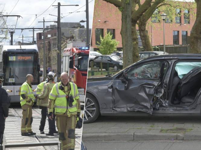 Ongeval tussen tram en auto op Sint-Bernardsesteenweg