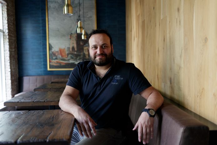Horecatycoon Ayhan Sahin. De Twellonaar is in Deventer en omstreken een bekende horeca-ondernemer, maar zijn honger is nog niet gestild.