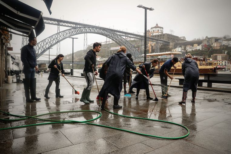 Noodweer teistert ZuidEuropa doden in Spanje en Portugal, 95.000 Franse gezinnen zonder stroom