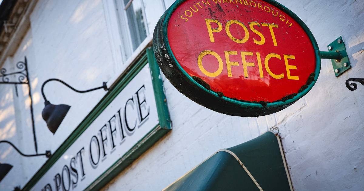 Postal Fraud Scandal: British Postal Workers Wrongfully Convicted due to Software Glitch