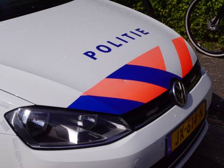 Man in het holst van de nacht overvallen door drie mannen met vuurwapen