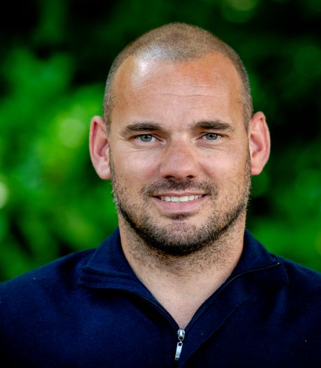 Wesley Sneijder stopt met trainersopleiding: ‘Kwam met de KNVB niet op één lijn’