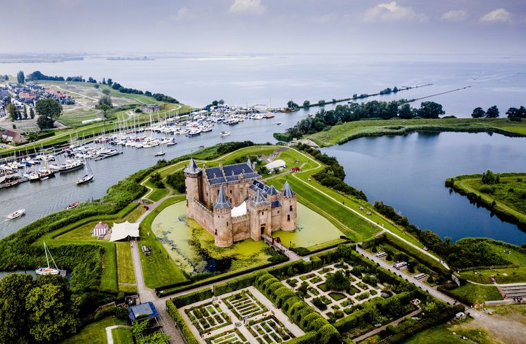 Het Muiderslot es la fecha de la reunión ortodoxa.  Beeld Sem van der Wal / ANP