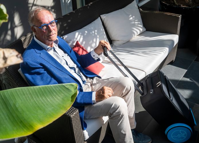 Guus Broeckx met zijn fluisterstille trapkoffer.