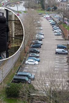 ‘Dubbele parkeerkosten’ in Zwolle maken tongen los: ‘Niets meer te zoeken, dooie bende’