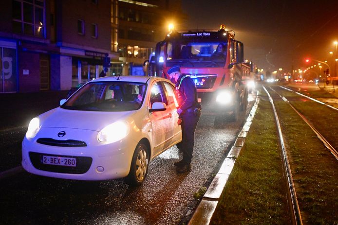 Onder meer aan de Grote Steenweg hield de politie voerde de politie uitgebreide controles uit.