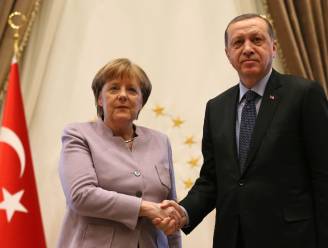 Merkel dringt bij Erdogan aan op vrijheid van meningsuiting