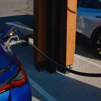 Tienduizenden Vlamingen riskeren boete omdat thuislaadpaal niet is aangemeld bij Fluvius