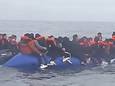 Bootje met 38 transmigranten onderschept voor kust Koksijde.