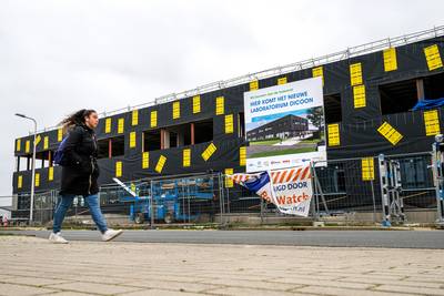Bouw megalaboratorium voor drie ziekenhuizen en 700 werknemers gaat in sneltreinvaart