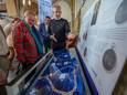 De expositie toont ook de ambtsketens van de voormalige gemeenten ‘Dinteloord en Prinsenland’ en Nieuw-Vossemeer.