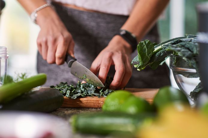 Een scherp mes snijdt makkelijk en snel, zodat koken ­plezierig is en blijft.