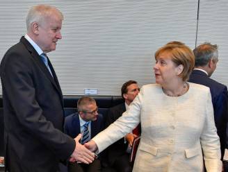 Seehofer zeer tevreden met asielcompromis Duitse coalitie